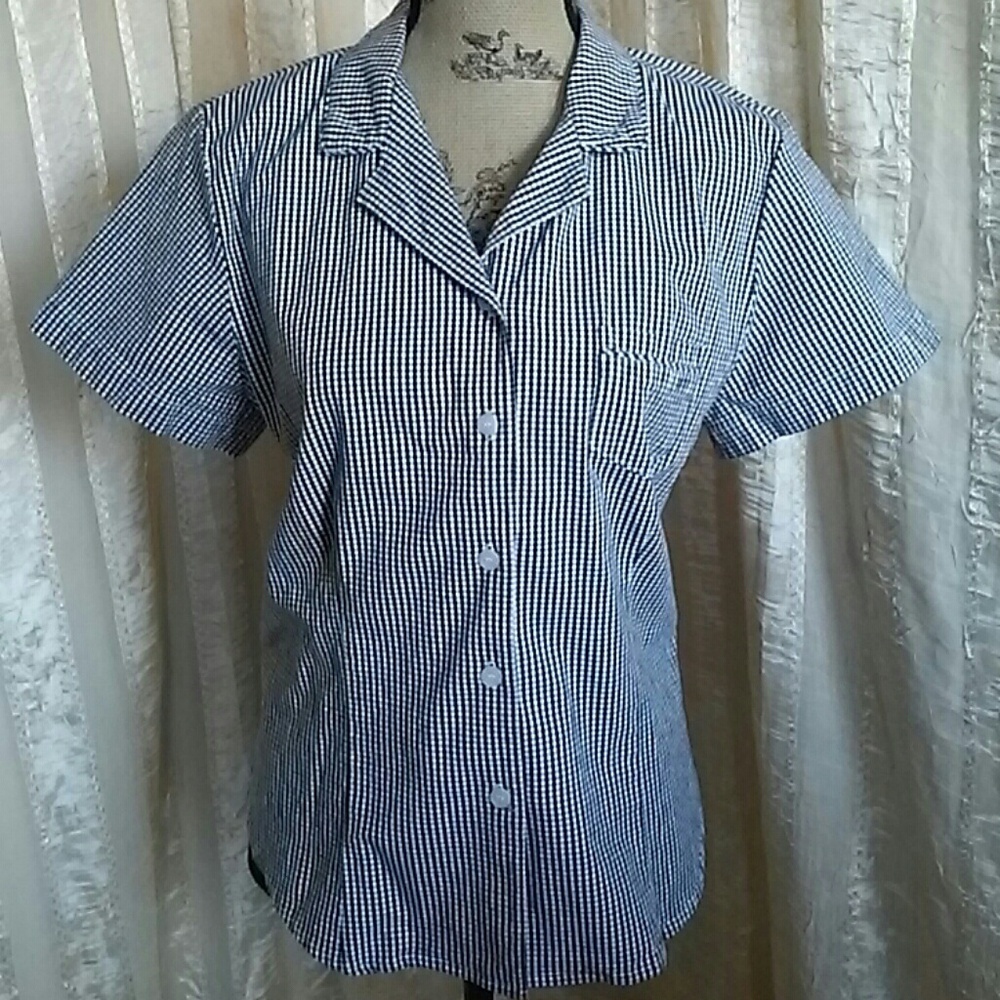Sag Harbor Black & White Gingham Down Button Top